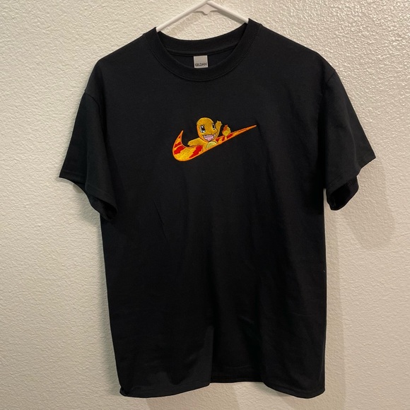 Charmander Pokémon shirt - Picture 3 of 6